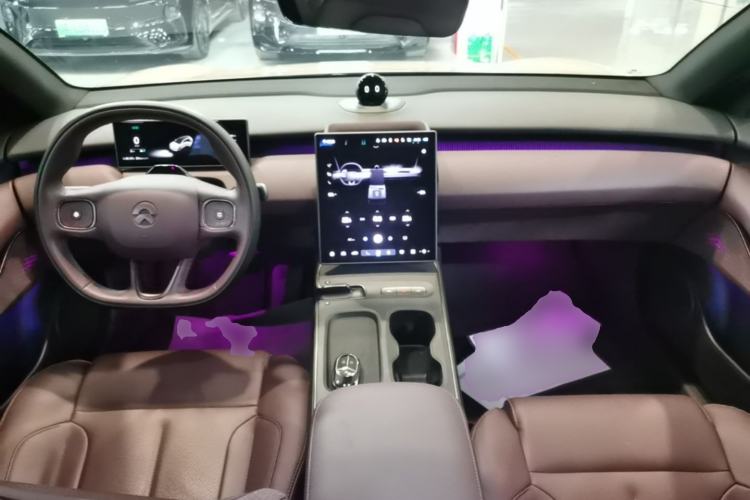 Used Nio ET5T 2024 75kWh Touring Center Console