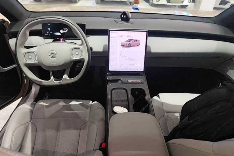 Used Nio ET5T 2024 75kWh Touring Center Console