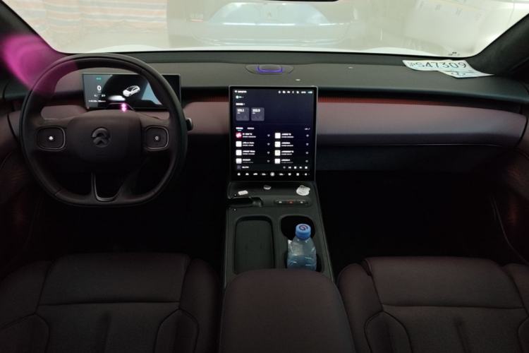 Used Nio ET5T 2024 75kWh Touring Center Console