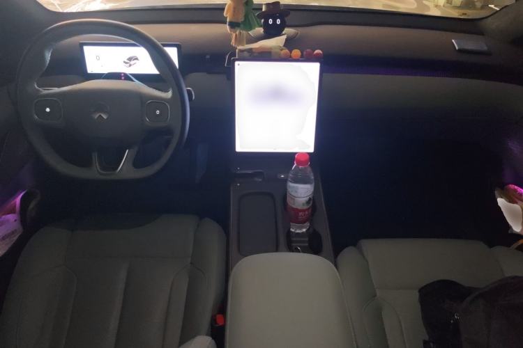 Used Nio ET5T 2024 75kWh Touring Center Console