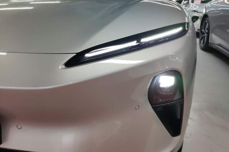 Used Nio ET5T 2024 75kWh Touring Left Front Headlight
