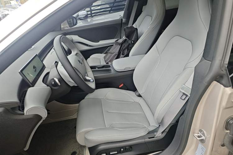 Used Nio ET5T 2024 75kWh Touring Left Front Seat
