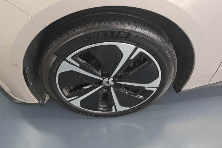Used Nio ET5T 2024 75kWh Touring Left Front Wheel Hub