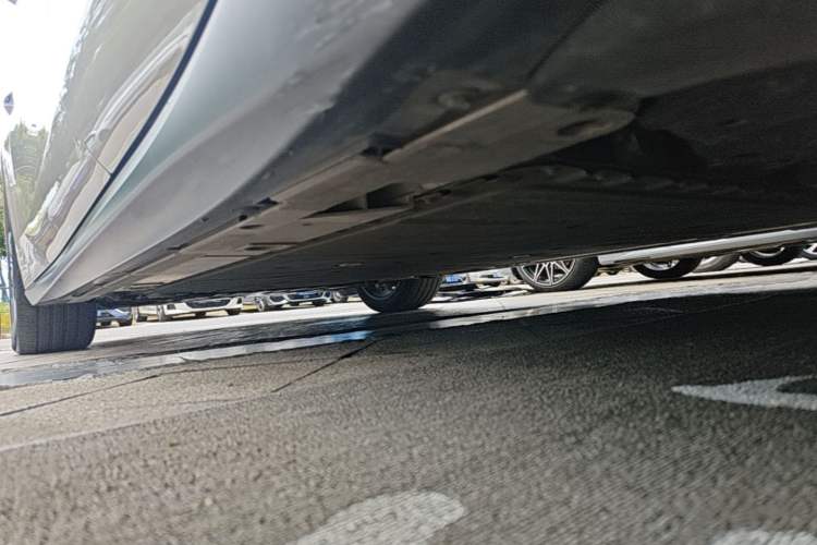 Used Nio ET5T 2024 75kWh Touring Left Side Sill