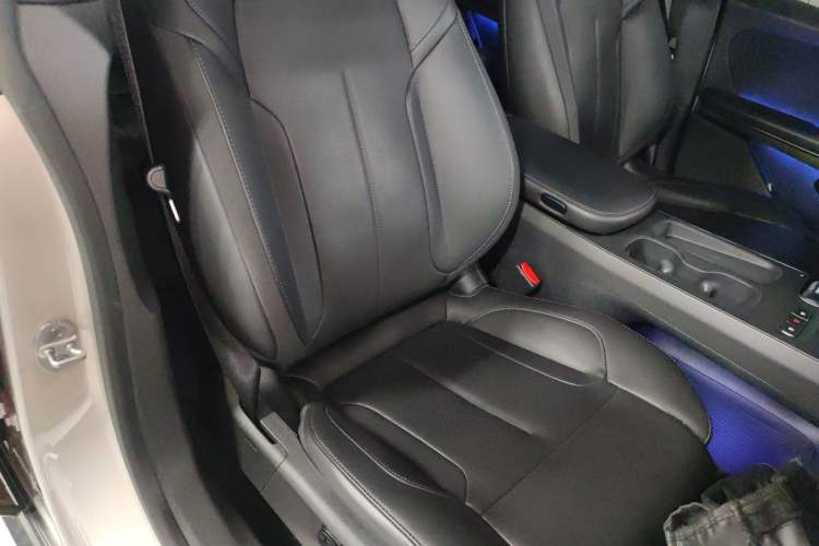 Used Nio ET5T 2024 75kWh Touring Right Front Seat