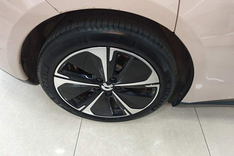 Used Nio ET5T 2024 75kWh Touring Right Rear Wheel Hub