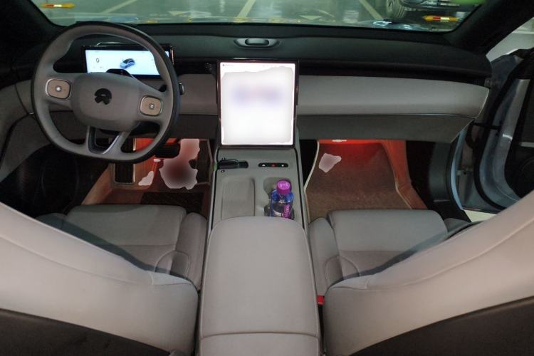 Used Nio ET5T 2024 75kWh Touring Center Console
