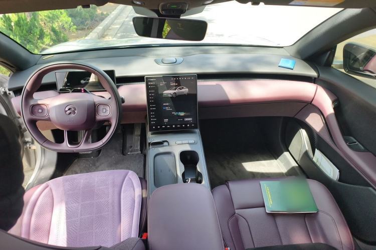 Used Nio ET5T 2024 75kWh Touring Center Console