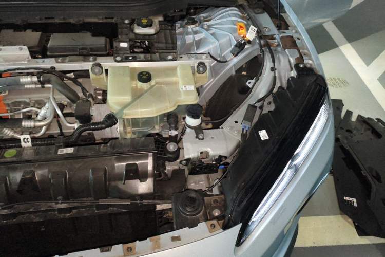 Used Nio ET5T 2024 75kWh Touring Engine Bay Left