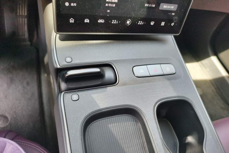 Used Nio ET5T 2024 75kWh Touring Gear Lever