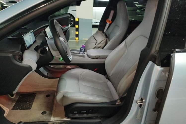 Used Nio ET5T 2024 75kWh Touring Left Front Seat