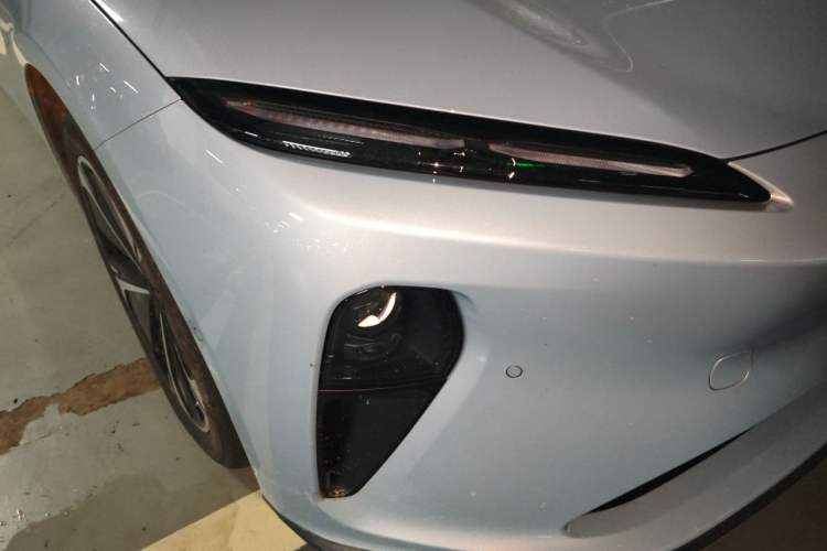 Used Nio ET5T 2024 75kWh Touring Right Front Headlight