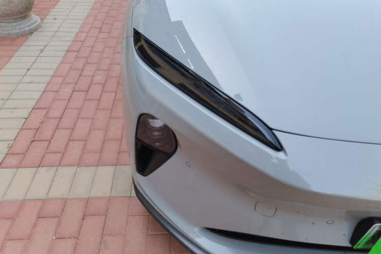 Used Nio ET5T 2024 75kWh Touring Right Front Headlight
