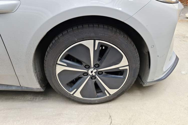 Used Nio ET5T 2024 100kWh Touring Right Front Wheel Hub