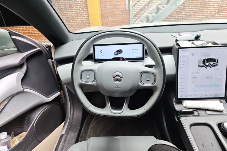 Used Nio ET5T 2024 100kWh Touring Steering Wheel