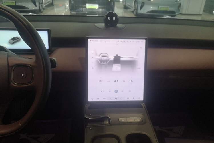 Used Nio ET5T 2024 75kWh Touring Audio And AC Panel