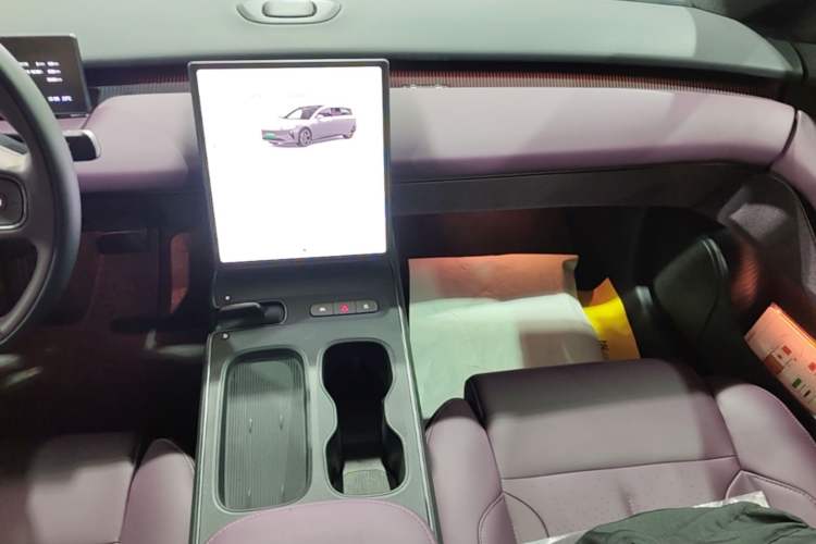 Used Nio ET5T 2024 75kWh Touring Audio And AC Panel
