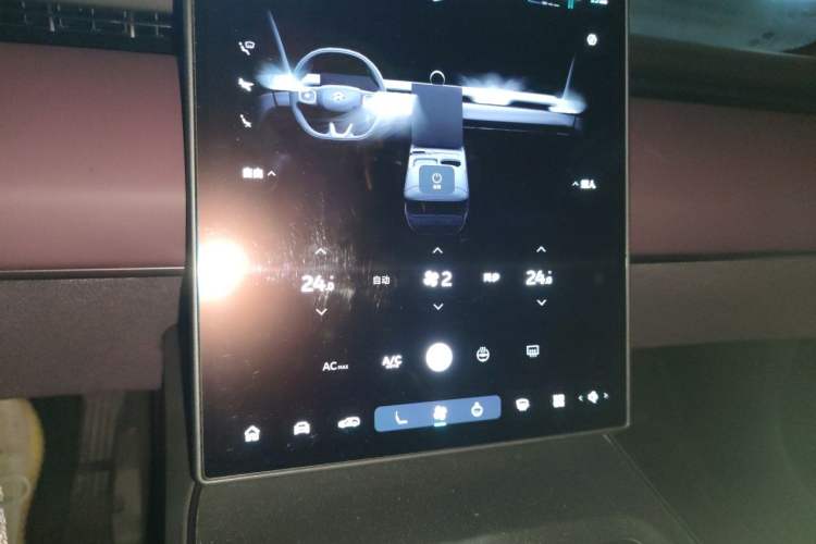 Used Nio ET5T 2024 75kWh Touring Audio And AC Panel