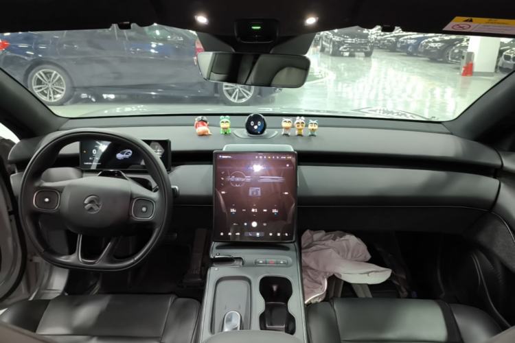 Used Nio ET5T 2024 75kWh Touring Center Console