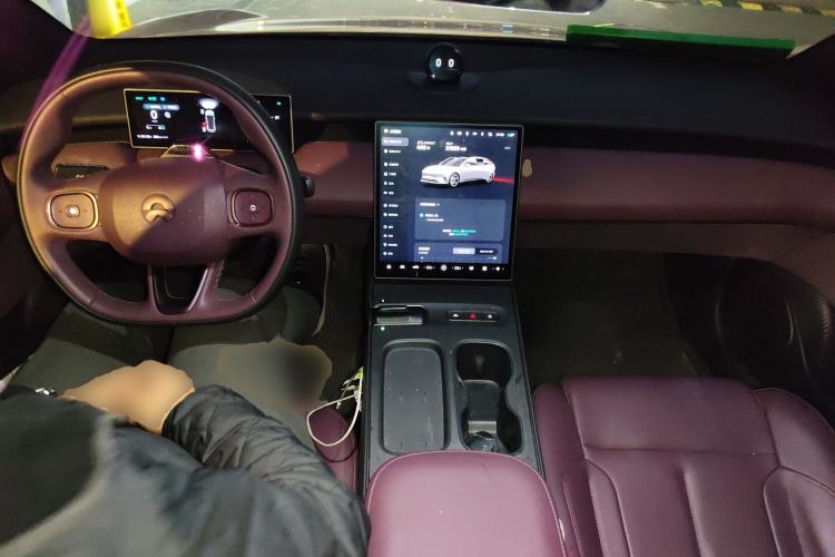Used Nio ET5T 2024 75kWh Touring Center Console