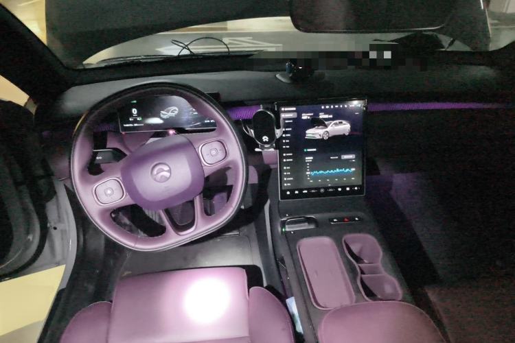 Used Nio ET5T 2024 75kWh Touring Center Console