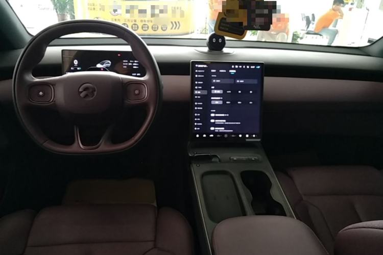 Used Nio ET5T 2024 75kWh Touring Center Console