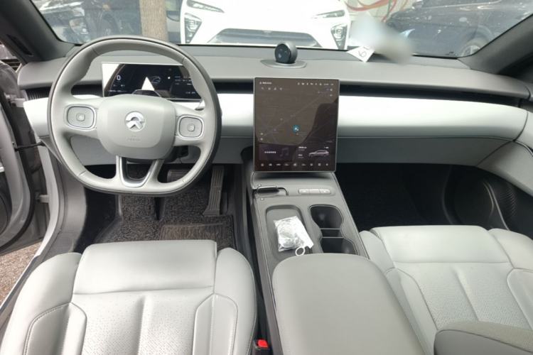 Used Nio ET5T 2024 75kWh Touring Center Console