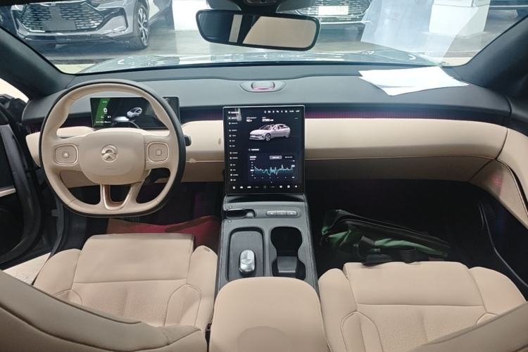 Used Nio ET5T 2024 75kWh Touring Center Console