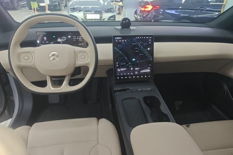 Used Nio ET5T 2024 75kWh Touring Center Console