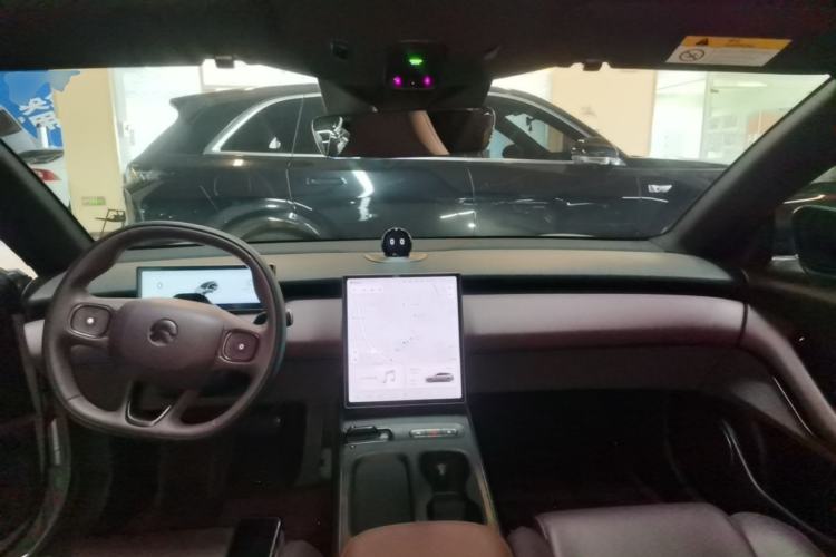Used Nio ET5T 2024 75kWh Touring Center Console