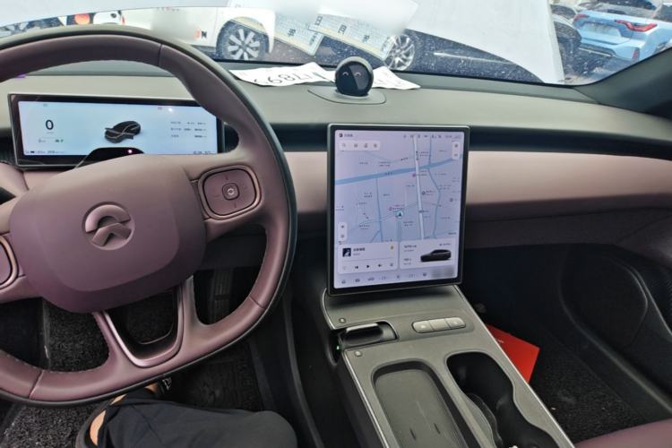 Used Nio ET5T 2024 75kWh Touring Center Console