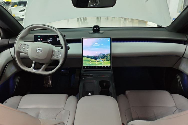 Used Nio ET5T 2024 75kWh Touring Center Console