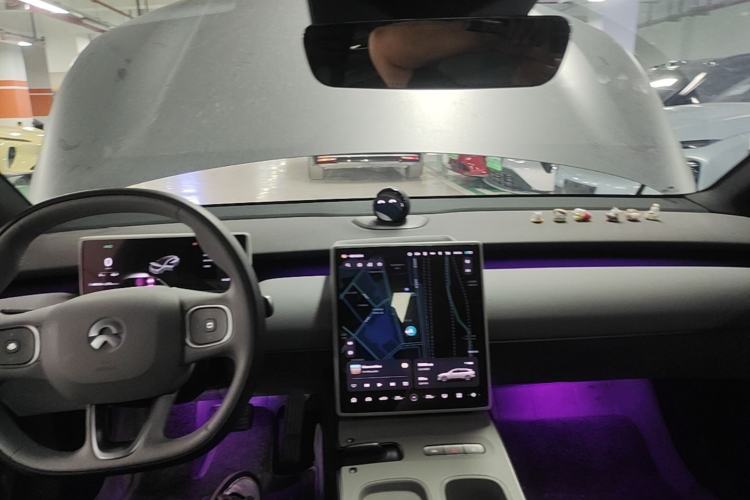 Used Nio ET5T 2024 75kWh Touring Center Console