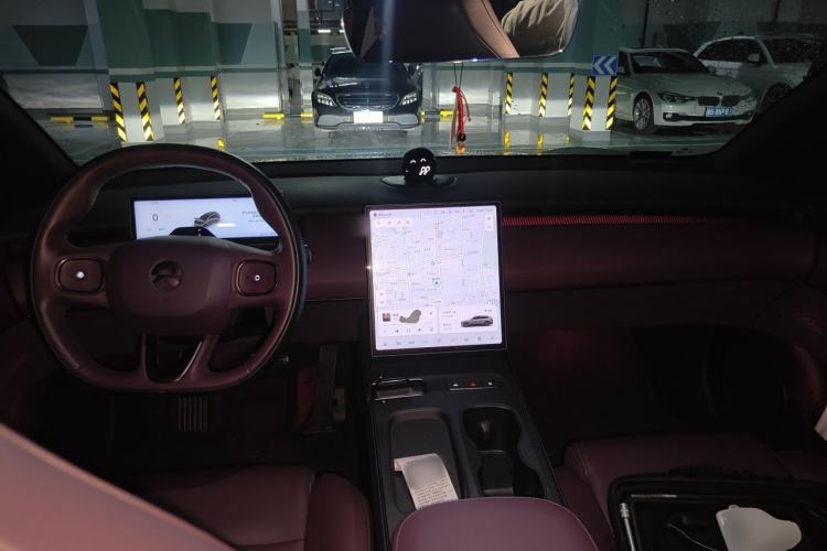 Used Nio ET5T 2024 75kWh Touring Center Console