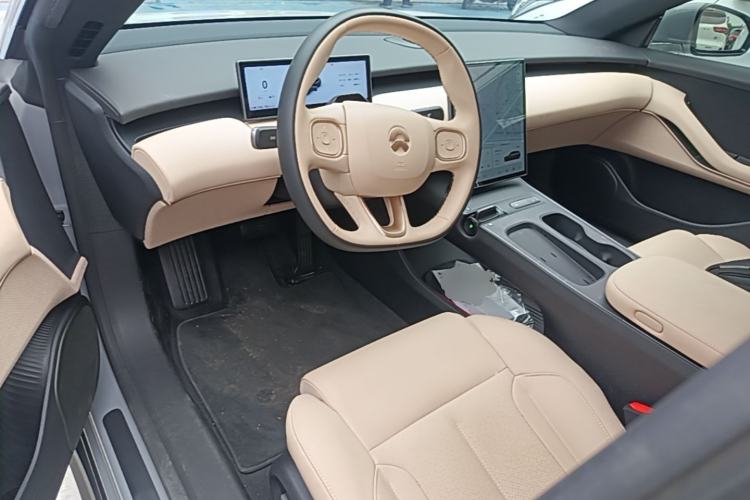 Used Nio ET5T 2024 75kWh Touring Center Console