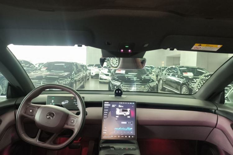 Used Nio ET5T 2024 75kWh Touring Center Console