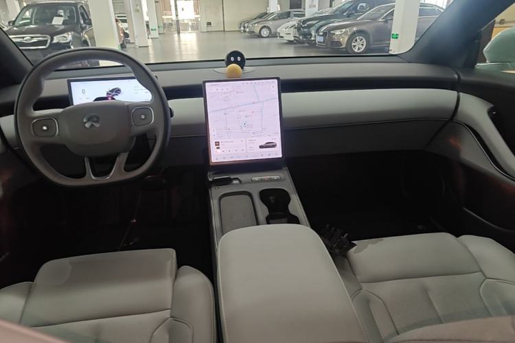 Used Nio ET5T 2024 75kWh Touring Center Console