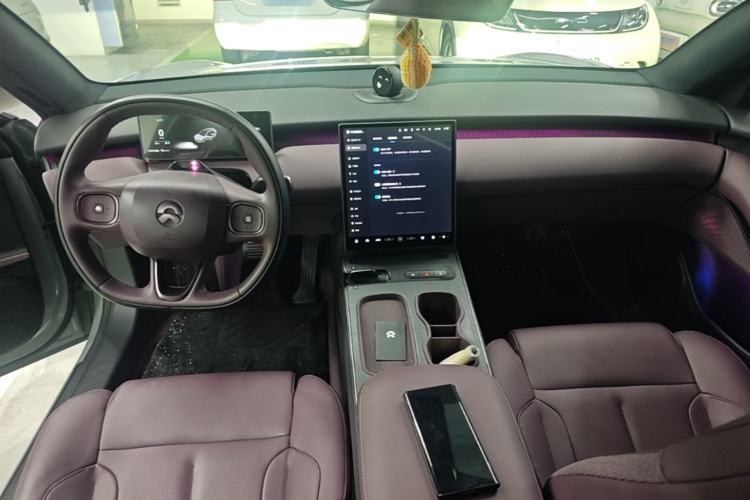 Used Nio ET5T 2024 75kWh Touring Center Console