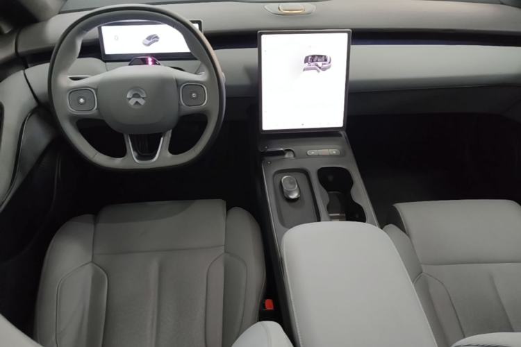 Used Nio ET5T 2024 75kWh Touring Center Console