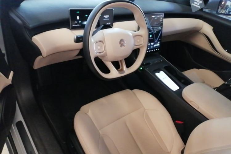 Used Nio ET5T 2024 75kWh Touring Center Console