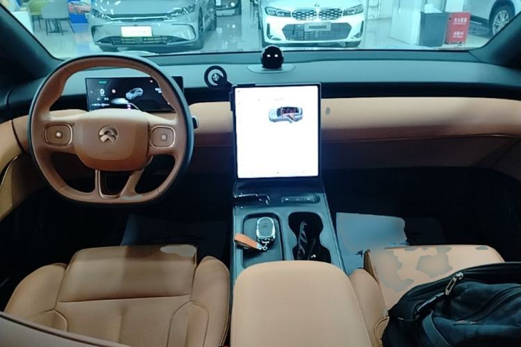 Used Nio ET5T 2024 75kWh Touring Center Console