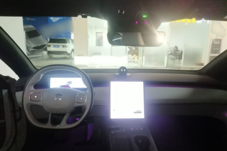 Used Nio ET5T 2024 75kWh Touring Center Console