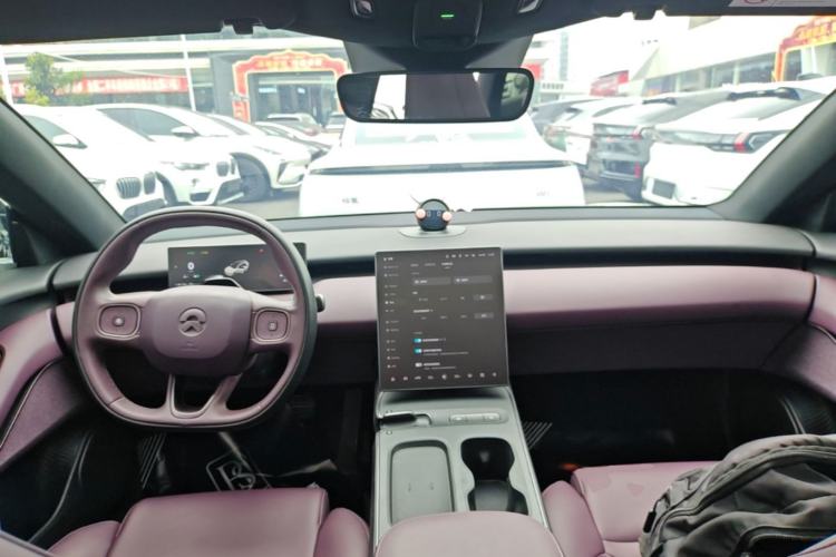 Used Nio ET5T 2024 75kWh Touring Center Console
