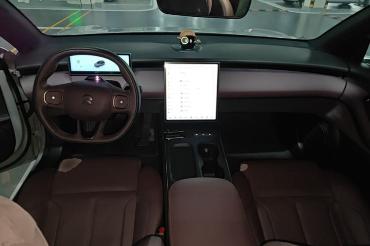 Used Nio ET5T 2024 75kWh Touring Center Console