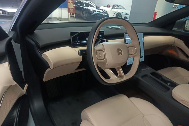 Used Nio ET5T 2024 75kWh Touring Center Console