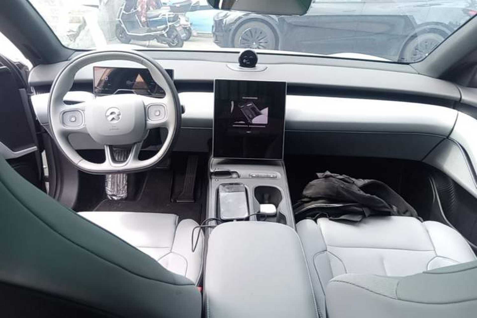 Used Nio ET5T 2024 75kWh Touring Center Console