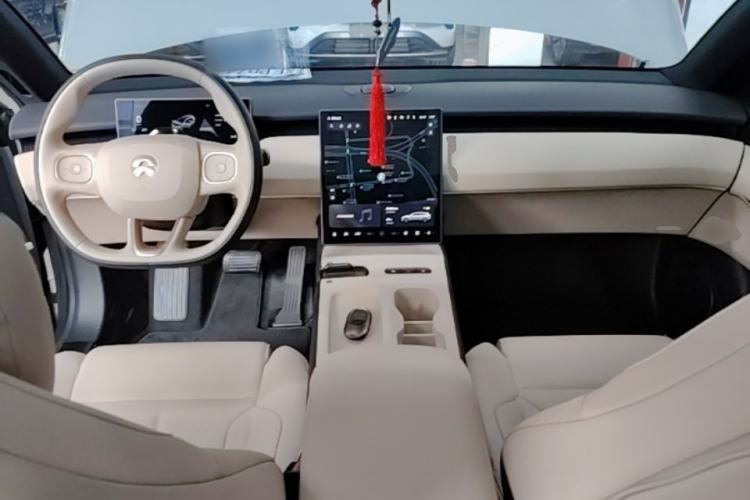 Used Nio ET5T 2024 75kWh Touring Center Console
