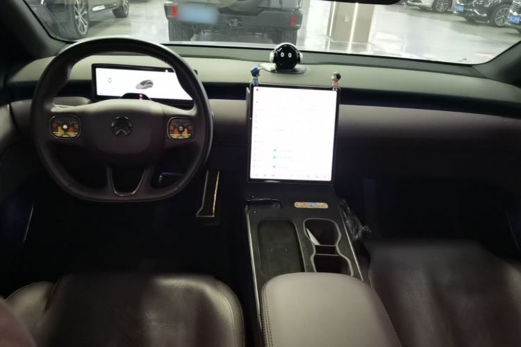 Used Nio ET5T 2024 75kWh Touring Center Console