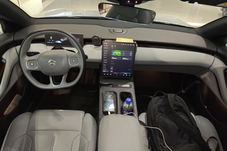 Used Nio ET5T 2024 75kWh Touring Center Console
