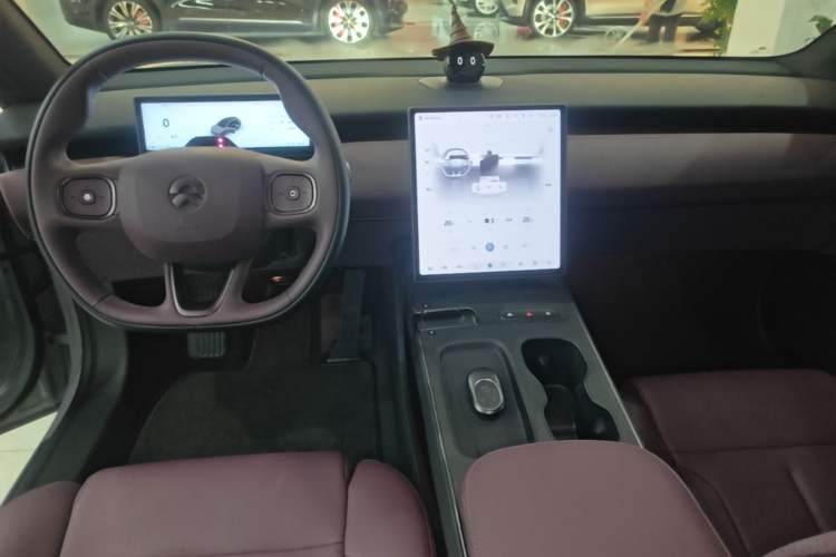 Used Nio ET5T 2024 75kWh Touring Center Console